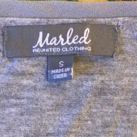 Marled Reunited Clothing Ruffle Bottom Top Size Small - Picture 4 of 4